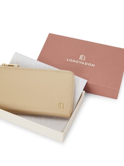 Longvadon Beige Zip Wallet - Women's Leather Organizer
